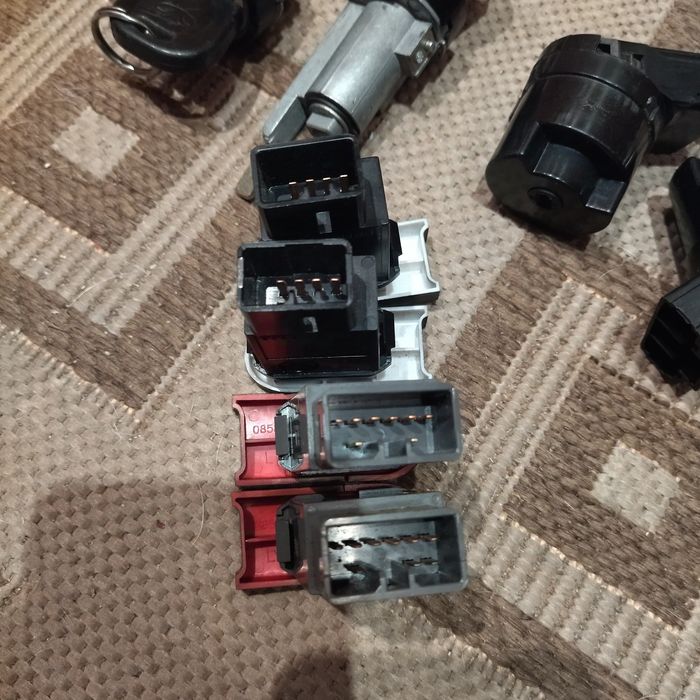 Замок зажигания контактная группа GM ланос сенс авео лачетти  аварийка