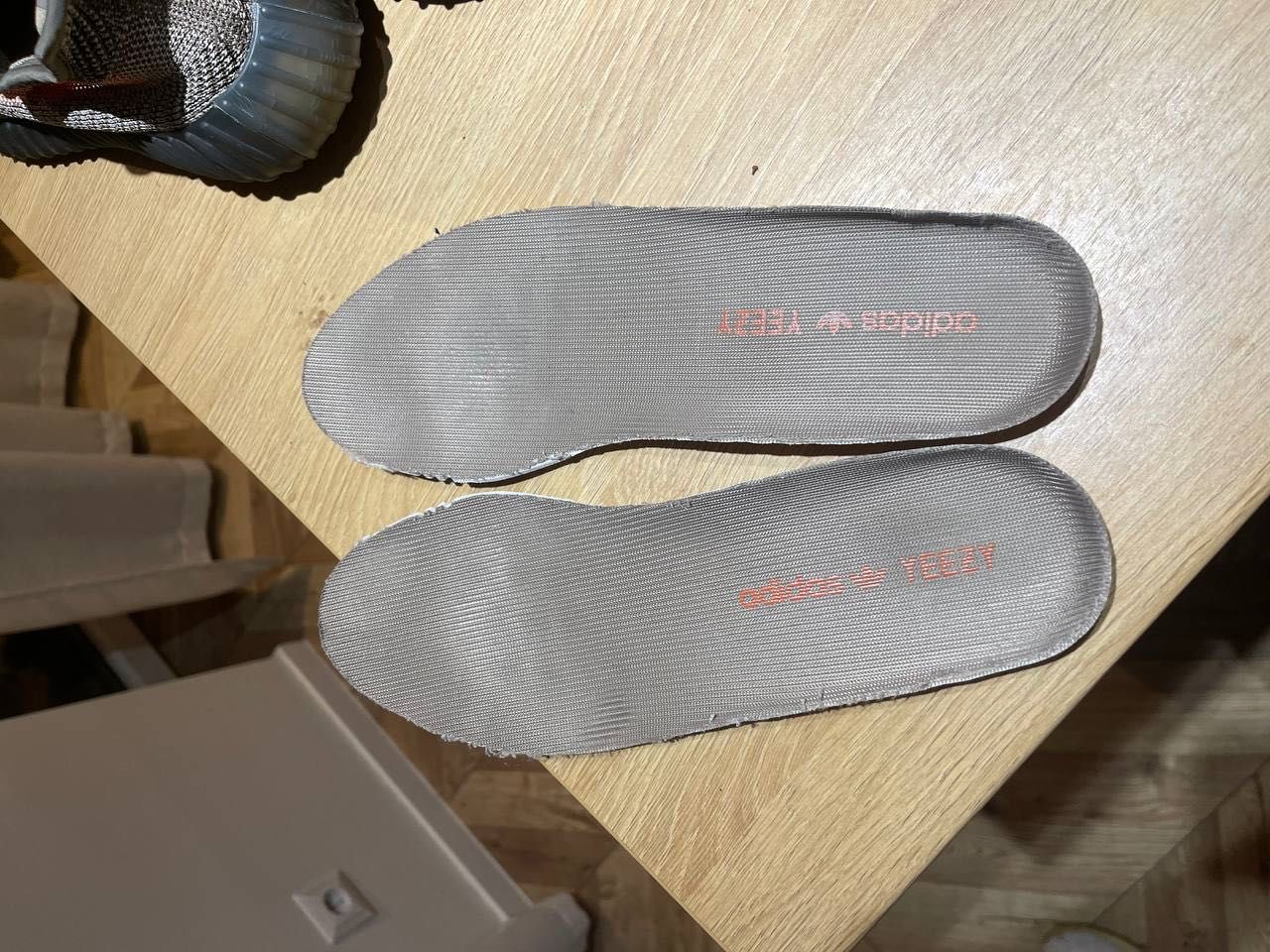 adidas Yeezy boost 350 v2 ash stone 40 2/3 beluga white black carbon