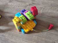 LEGO Duplo Domek do ciągnięcia – kolorowy wózek
