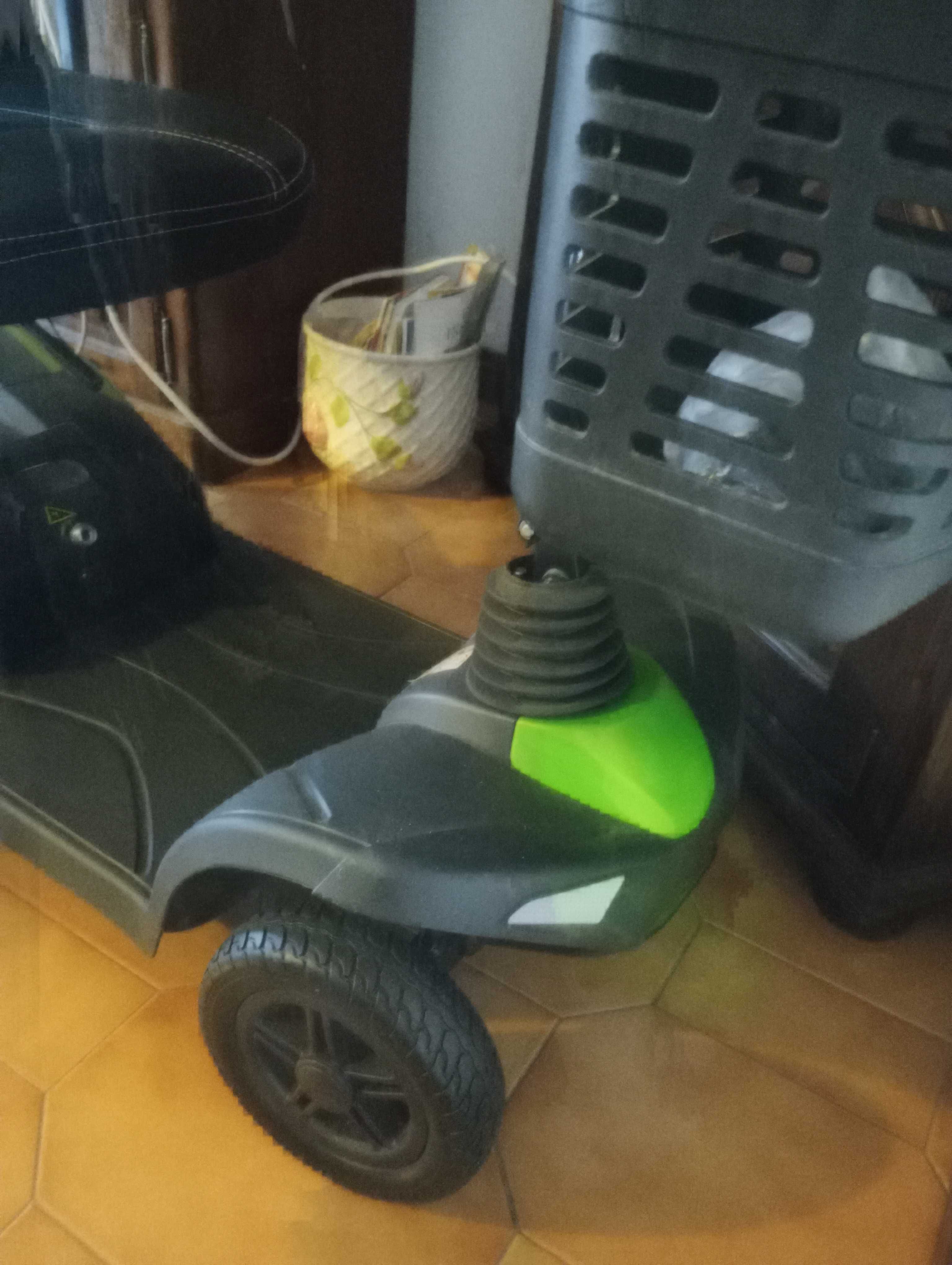 Scooter mobilidade (cadeira eletrica), excelente estado