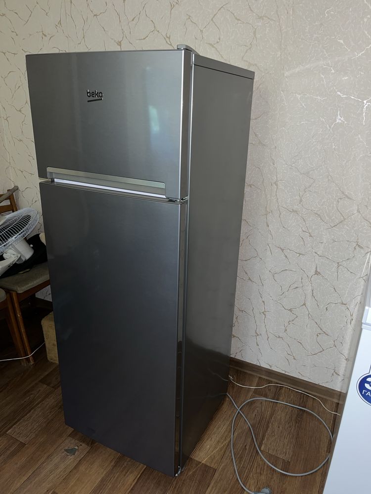 Холодильник Beko RDSA240K20XB