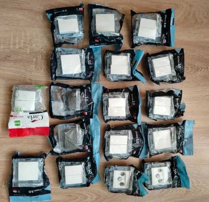 Zestaw 243szt gniazdek, włączników, przełączników, ramek nowe okazja