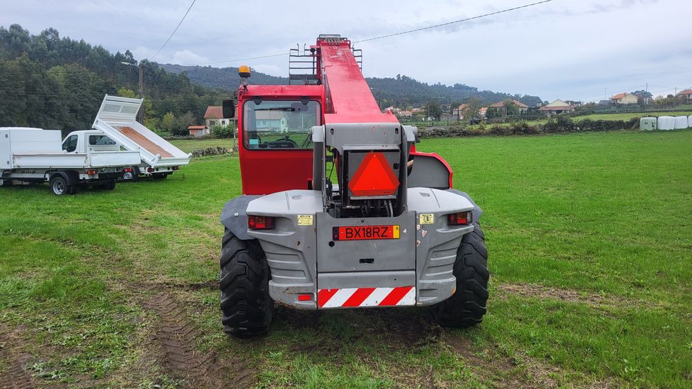 Telescopico bobcat T40140 matriculado