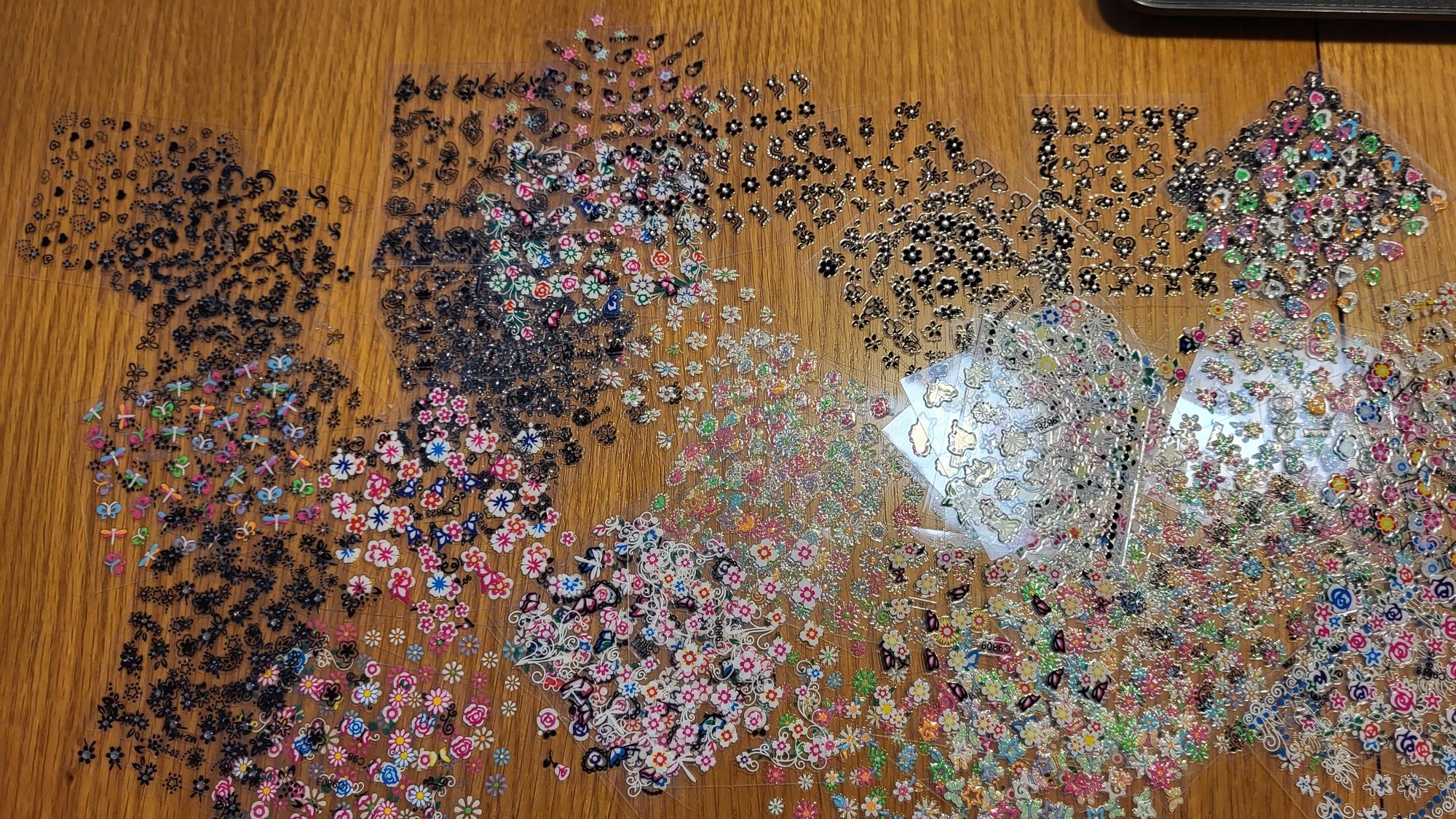 Naklejki dekoracje ozdoby decoupage kartki urodzinowe