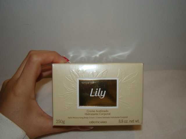 Lily, Creme Acetinado Hidratante Corporal, 250g, de O Boticário