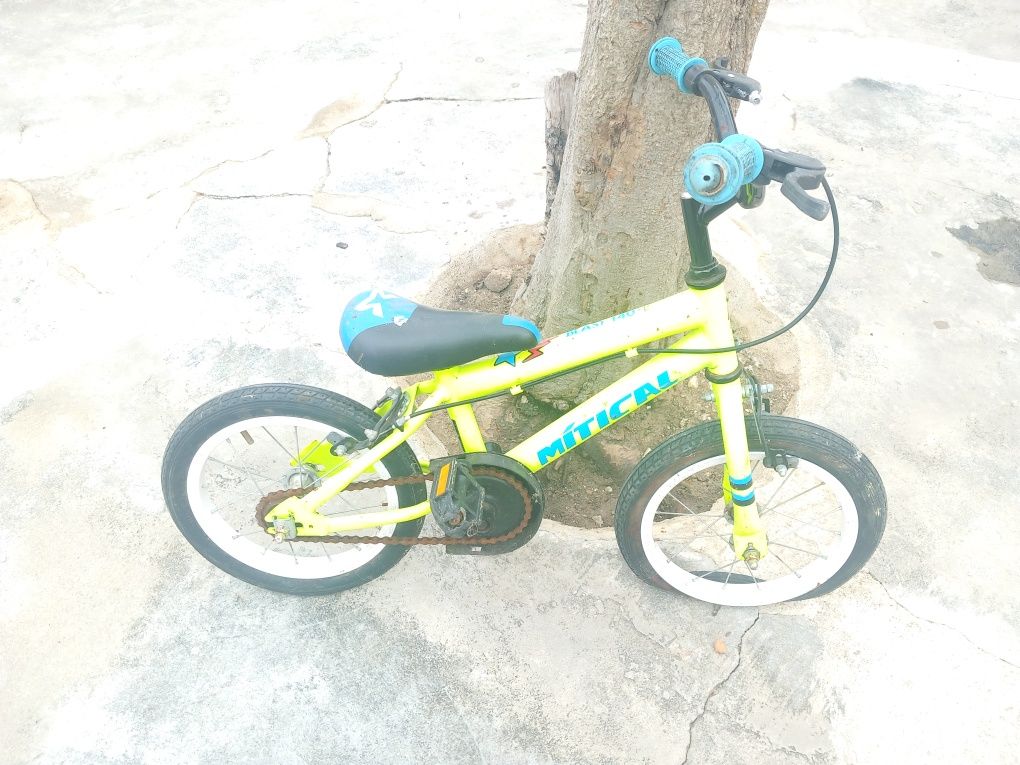 2 bicicletas de criança