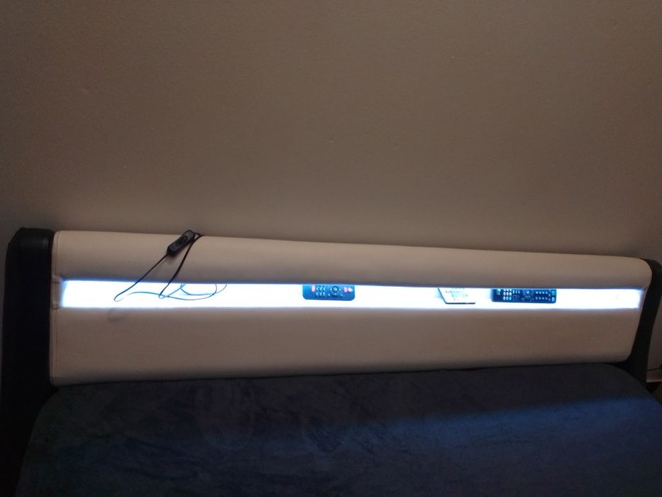 Cama de casal e colchão