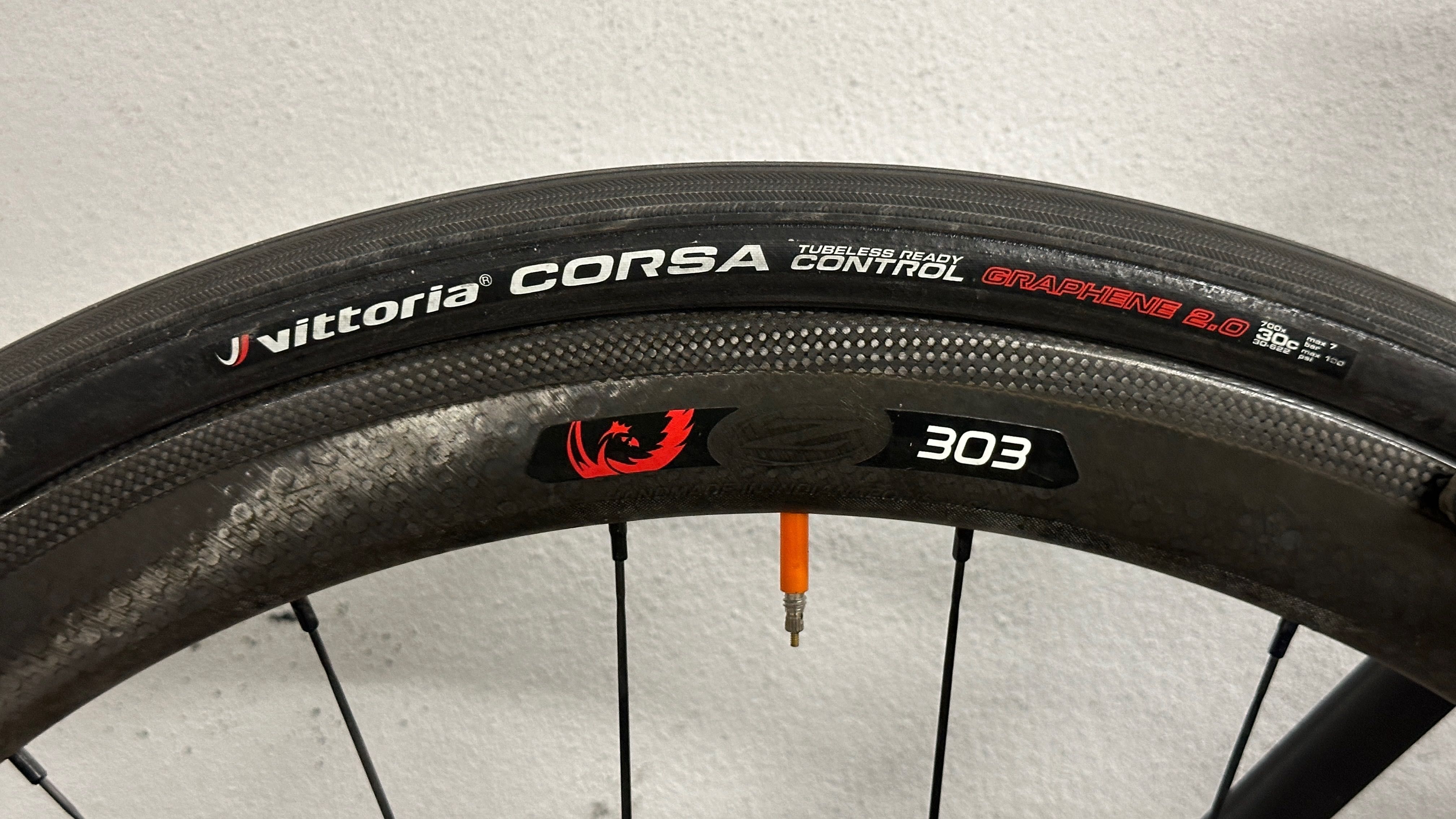 OKAZJA! Sensa Giulia Evo Ultegra 58 + Zipp 303 + Vision Metron