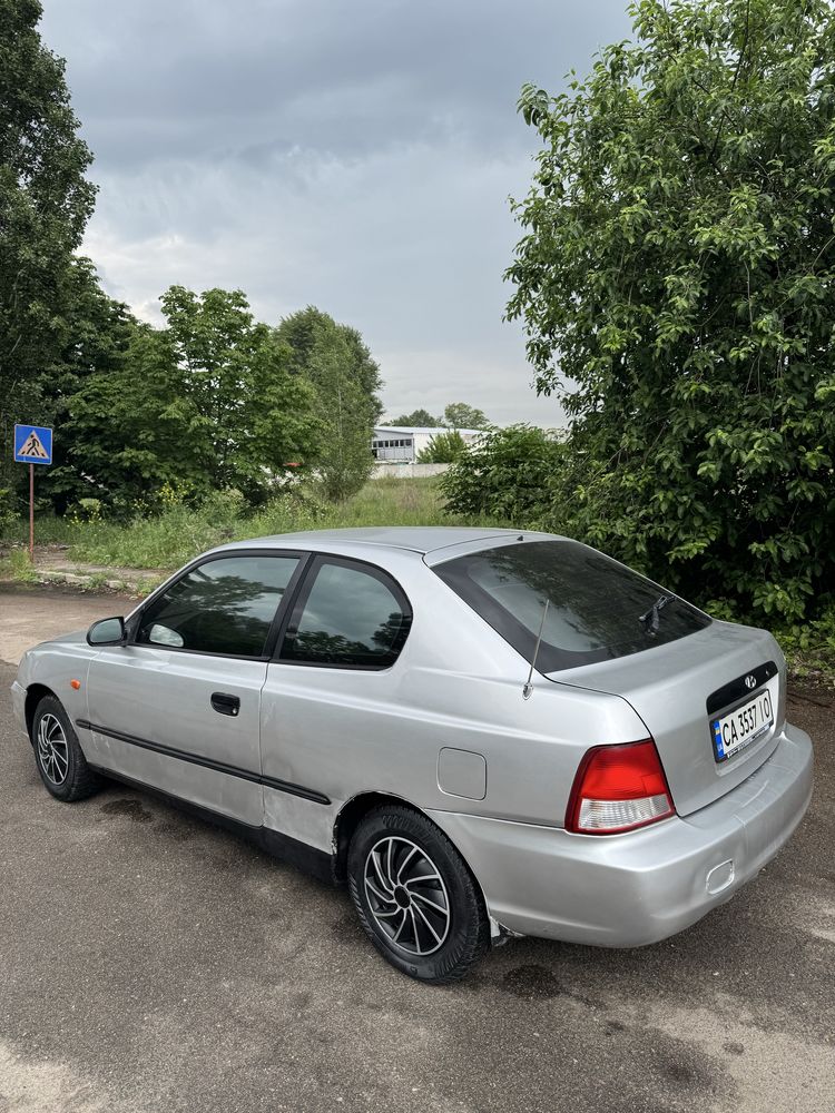 Hyundai Accent               .