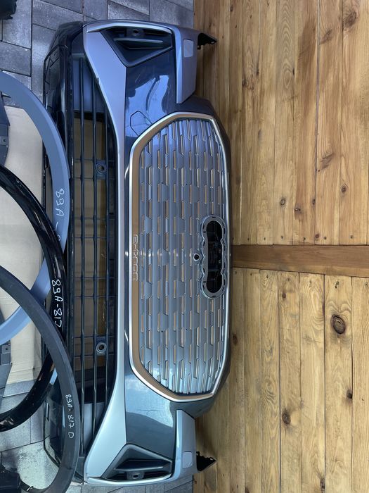 Решітка радіатора Audi Q4 Etron оригінал гриль Q4