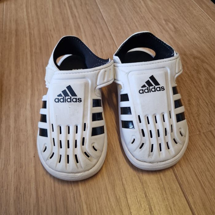 Sandały, klapki adidasy 26r.