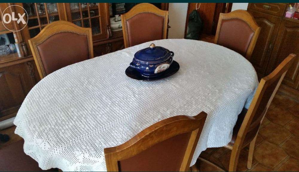 Mesa em Carvalho com 6 cadeiras