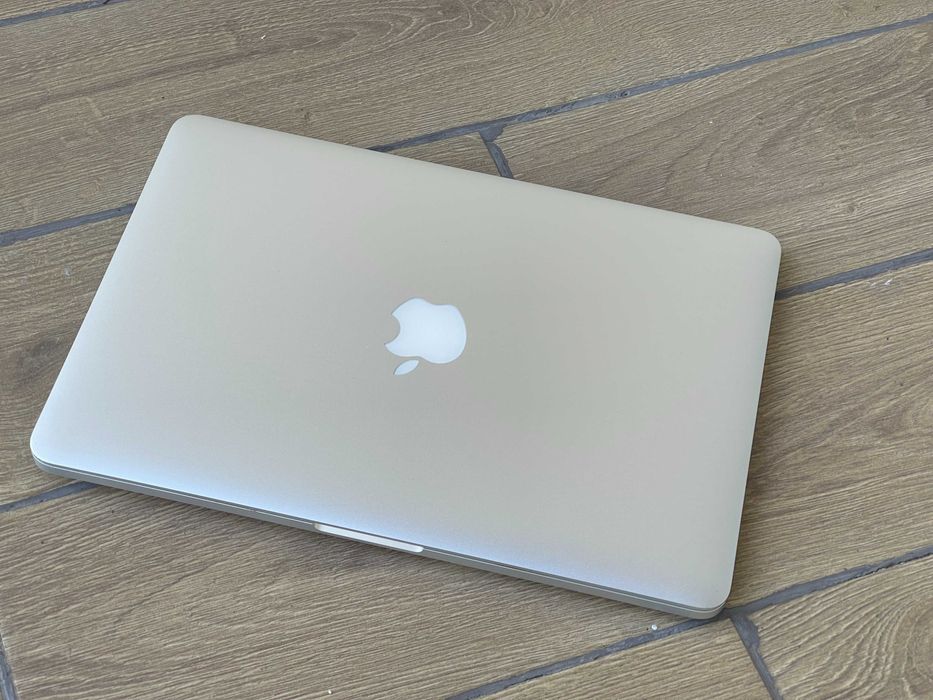 Продам MacBook Pro 13,3 (2015 року) б/у