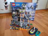LEGO City Поліцейський острів-в'язниця, 60419.