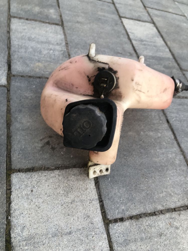 Zbiornik dozownika oleju do hondy nsr 125