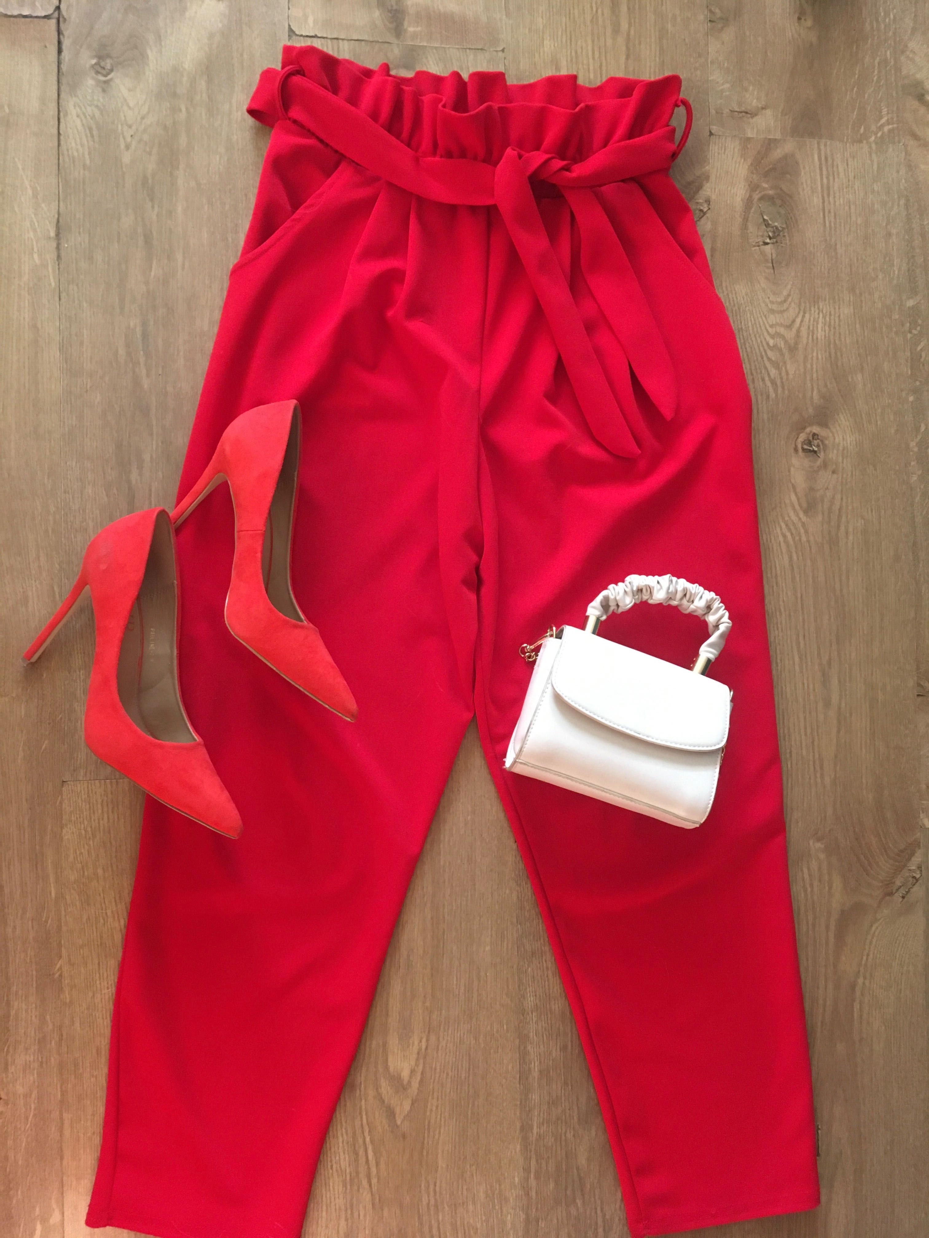 Spodnie czerwone wysoki stan materiałowe fakbanka wiązane missguided