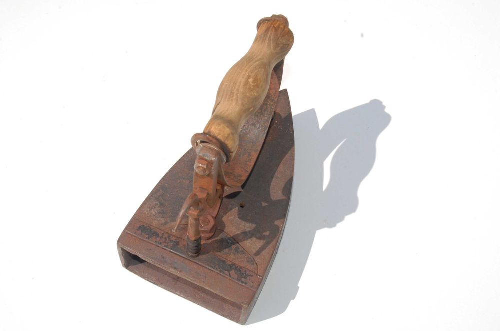 Stare żelazko przedwojenne z duszą antyk unikat kolekcjonerski zabytek