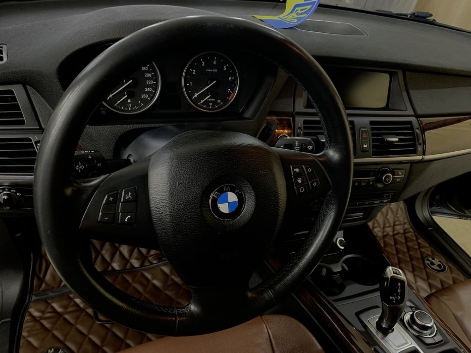 Продам BMW X5 е70 Biturbo