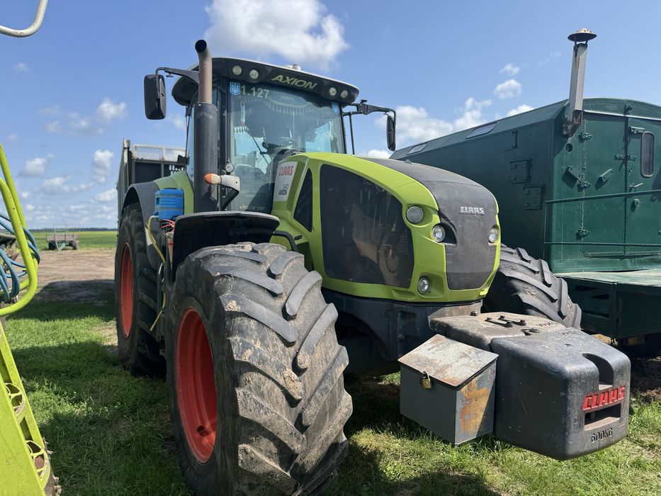 Трактор Claas Axion 940