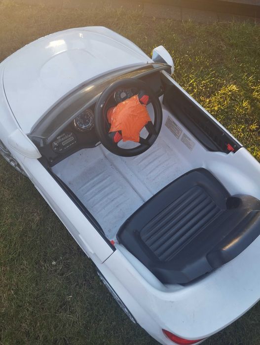 Sprzedam samochód elektryczny