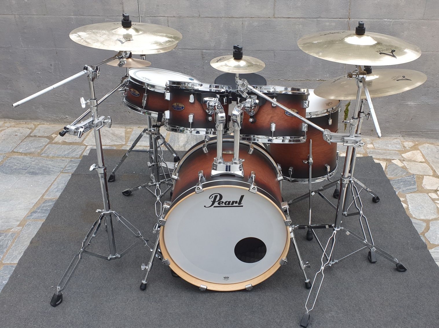 Pearl Decade Maple+ Zildjian A-Custom + Acessórios