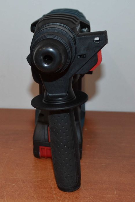 Młotowiertarka Bosch GBH 180-LI + 1x Bateria 4.0Ah i Ładowarka