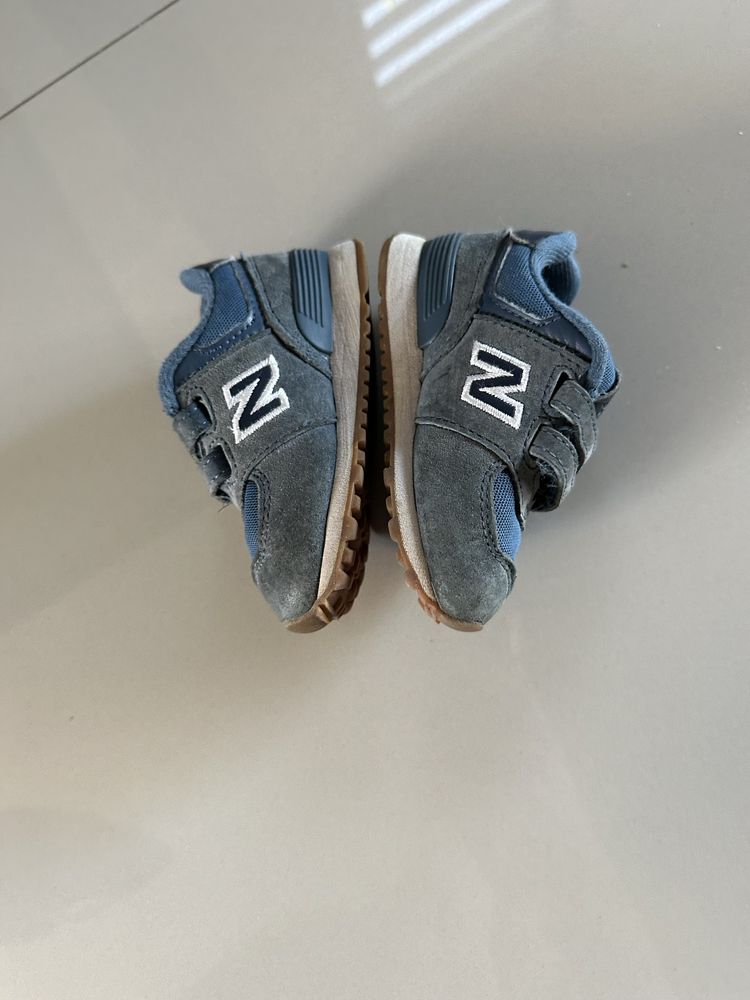 Buciki new balance 21,5