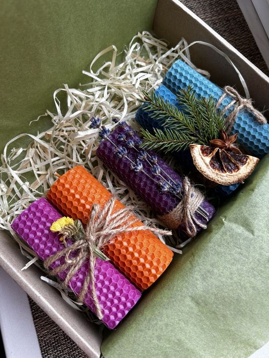 Подарунковий бокс свічок з вощини