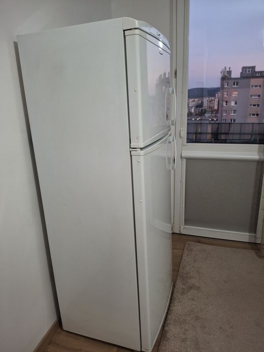 Amica AZC4103P – lodówka 240 l, klasa A, w dobrym stanie