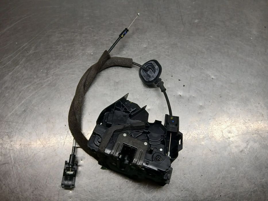 Fechadura / fecho porta trás esquerdo RENAULT Megane IV (B9A/M_)