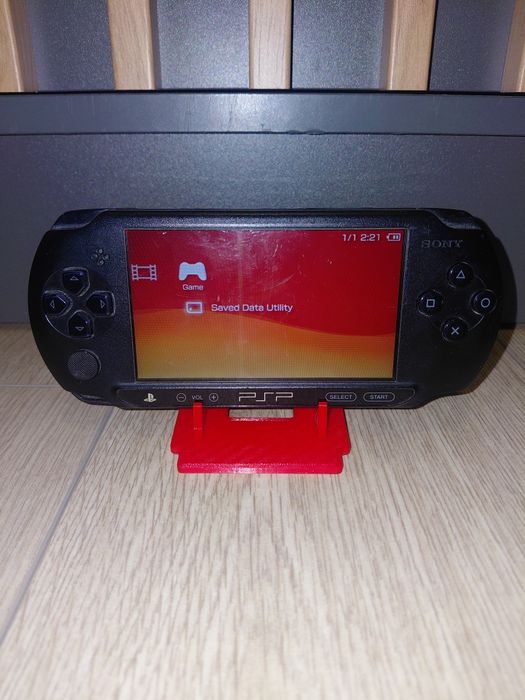 Konsola Sony PSP Street (PCH-E1004) + 4 gry