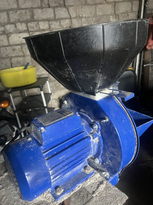 Зернодробилка млин -1