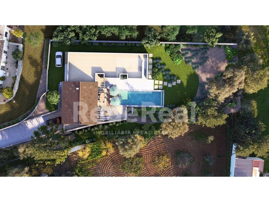 Fantástica Moradia T3 com piscina e vista mar.