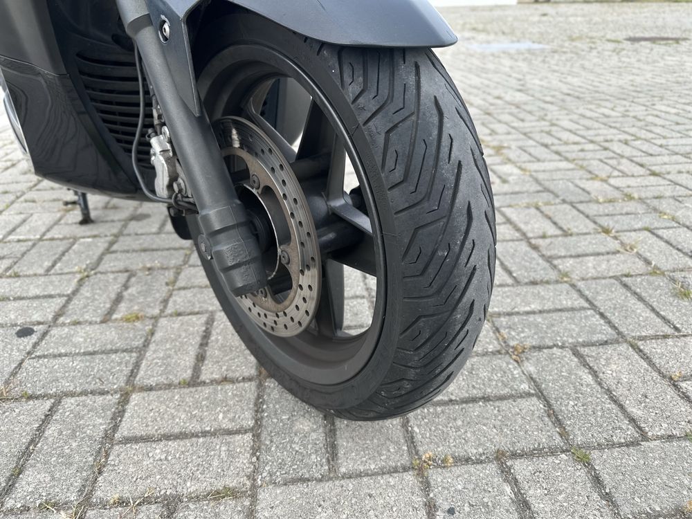 Yamaha X-max 125