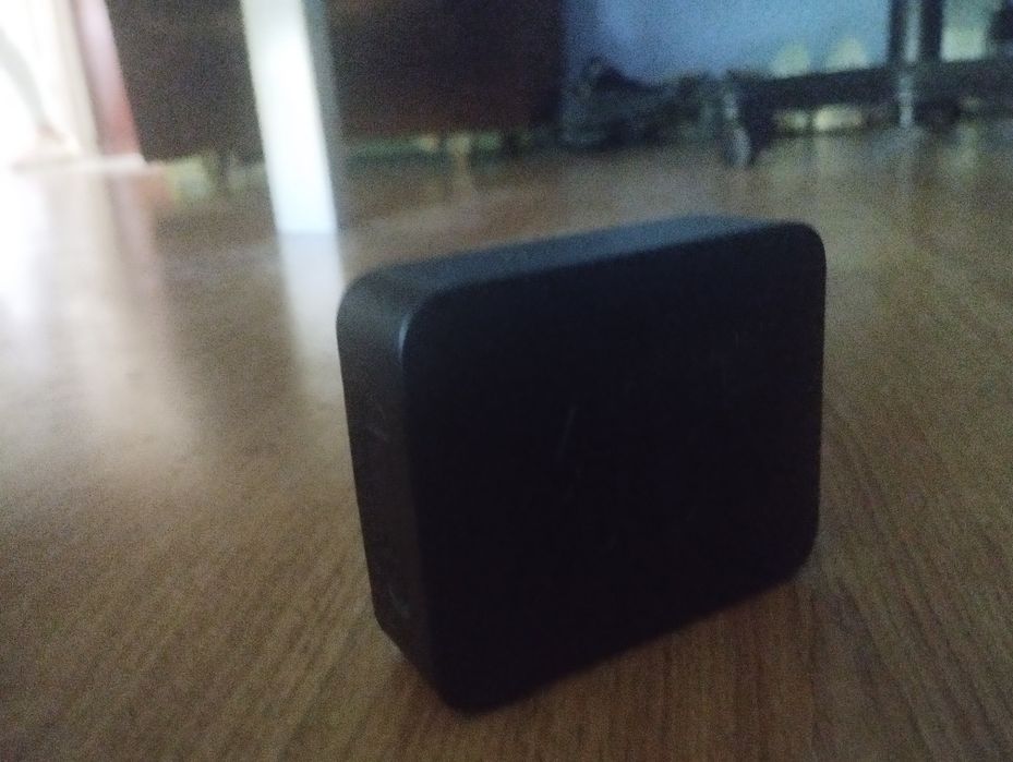 JBL Go Essential — Coluna portátil em bom estado