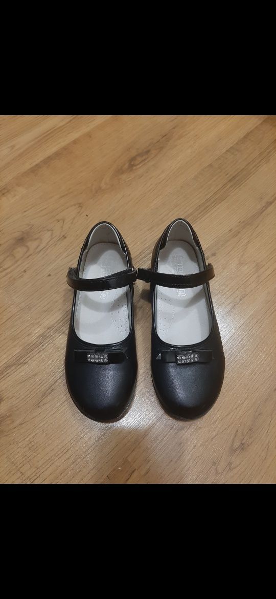 Туфли в школу для девочки