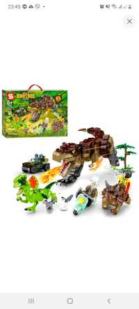 Конструктор "Світ динозаврів: 988 деталей Lego лего