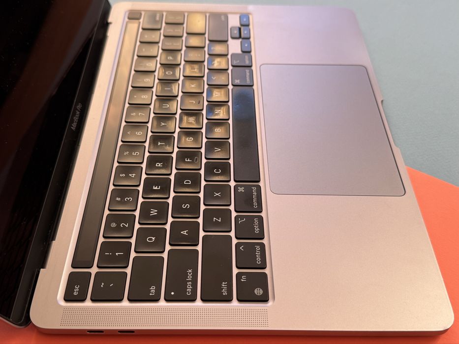 Apple Macbook Pro M1 13” A2338 2020 Space Gray 8/256gb Без блокувань