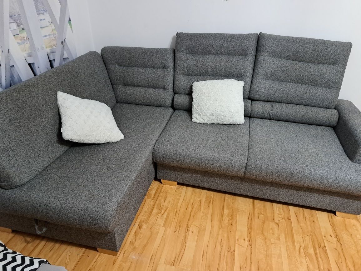 Naroznik - jak nowy 160x250. Z pojemnikiem na pościel