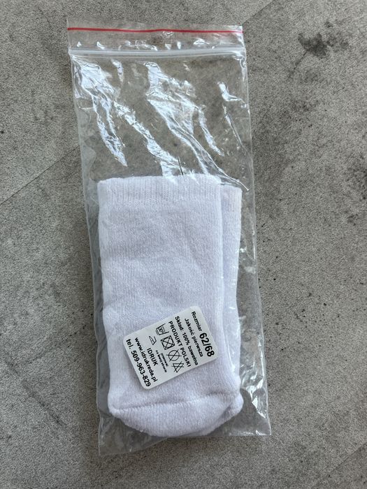 Skarpetki na chrzciny ze skrzydłami