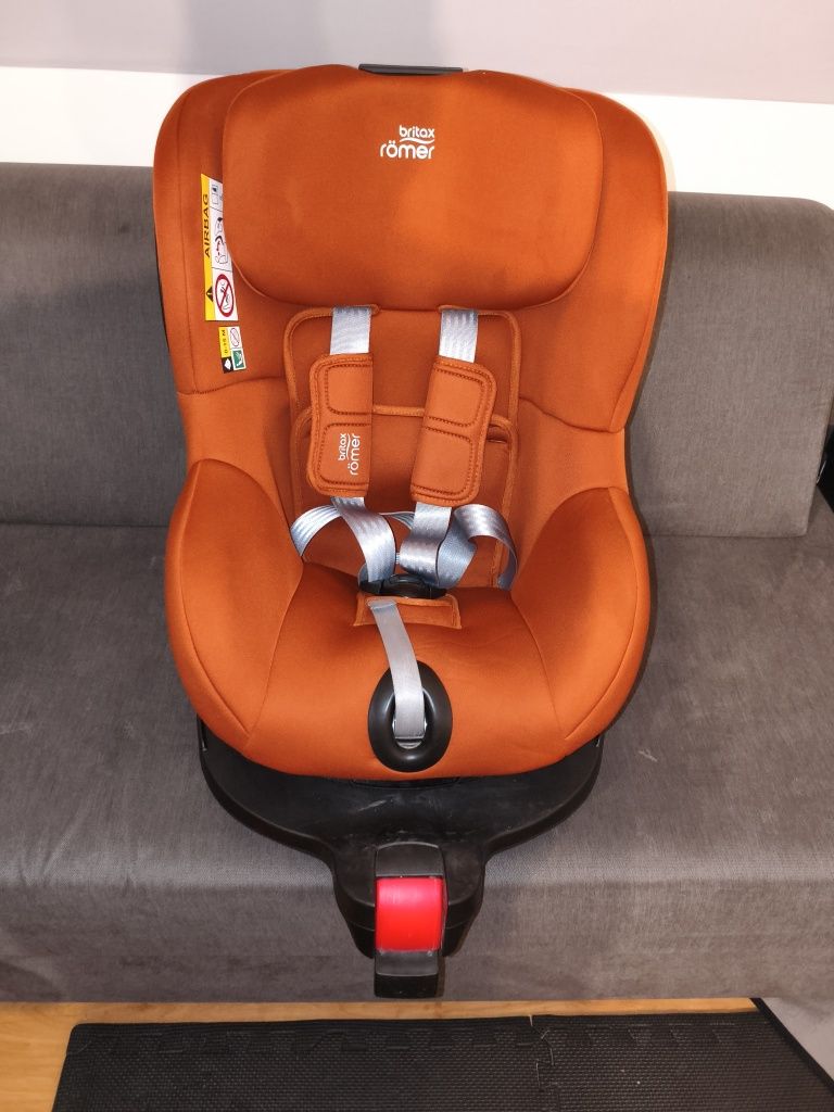 Fotelik Britax romer dualfix m i size.
