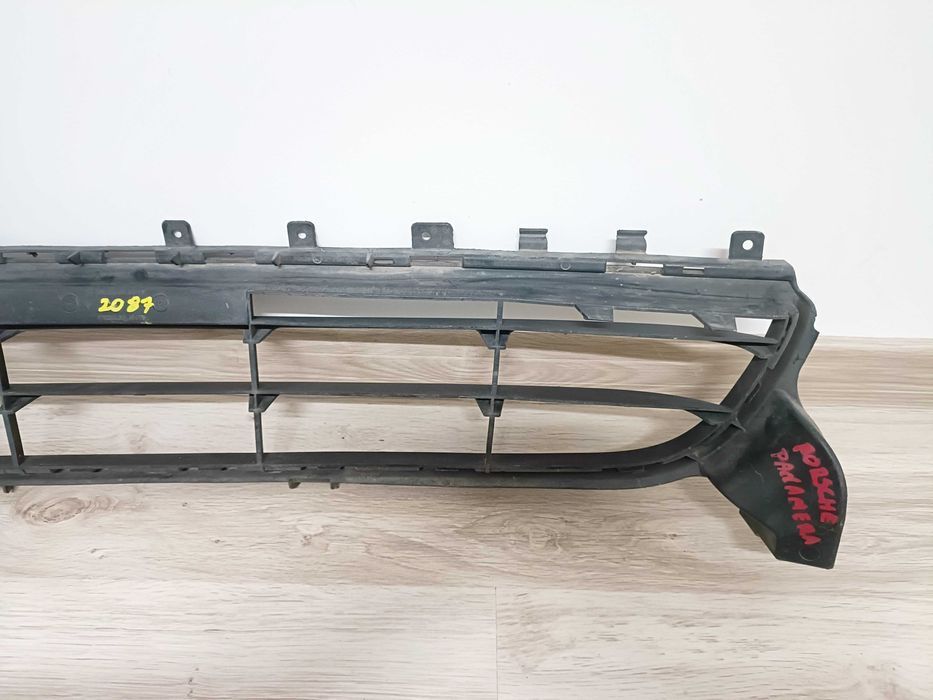 Porsche Panamera 970 Lift Środkowa kratka zderzaka