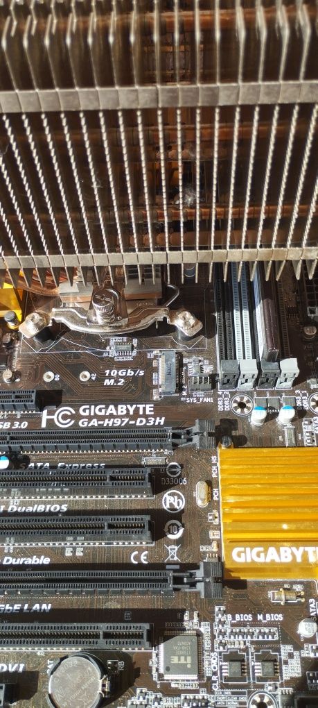 Комплект Gigabyte GA-97-D3H i5 4460 охолодження
