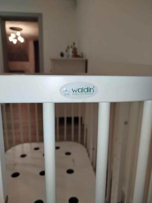 Łóżeczko WALDIN 7W1 owalne białe