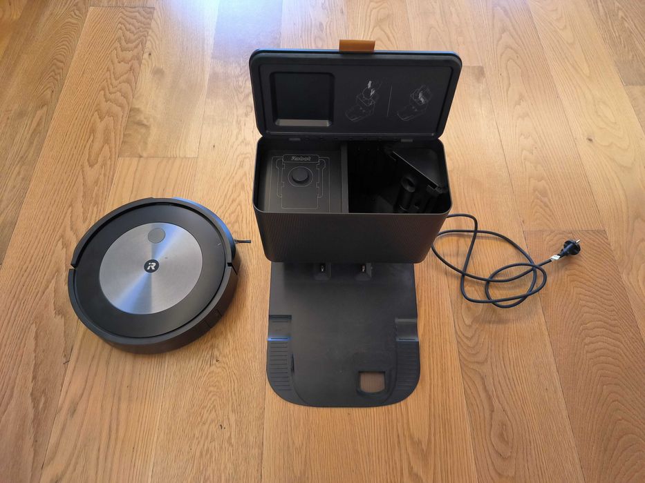 Aspirador Robô IROBOT Roomba J7 Grafite - Como novo
