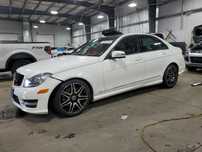 Mercedes-Benz Klasa C 2013 MERCEDES-BENZ C 300 4MATIC / Benzyna / 4Matic / niski przebieg
