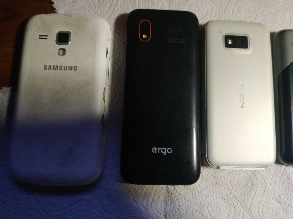 мобильные телефоны (за все)