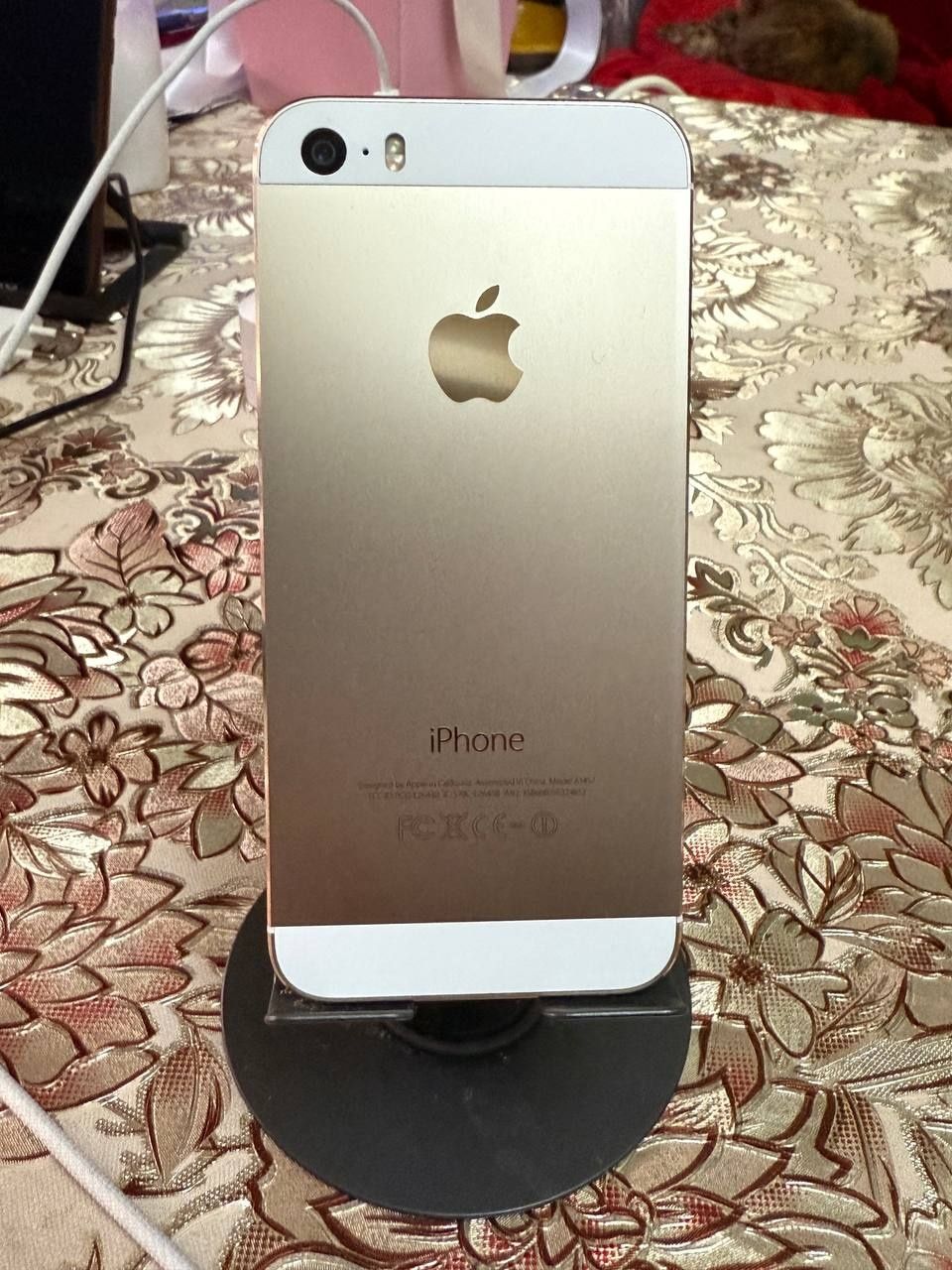 iPhone 5s 16 gb. Neverlok. Gold. Отличный вариант для ребенка/родителе