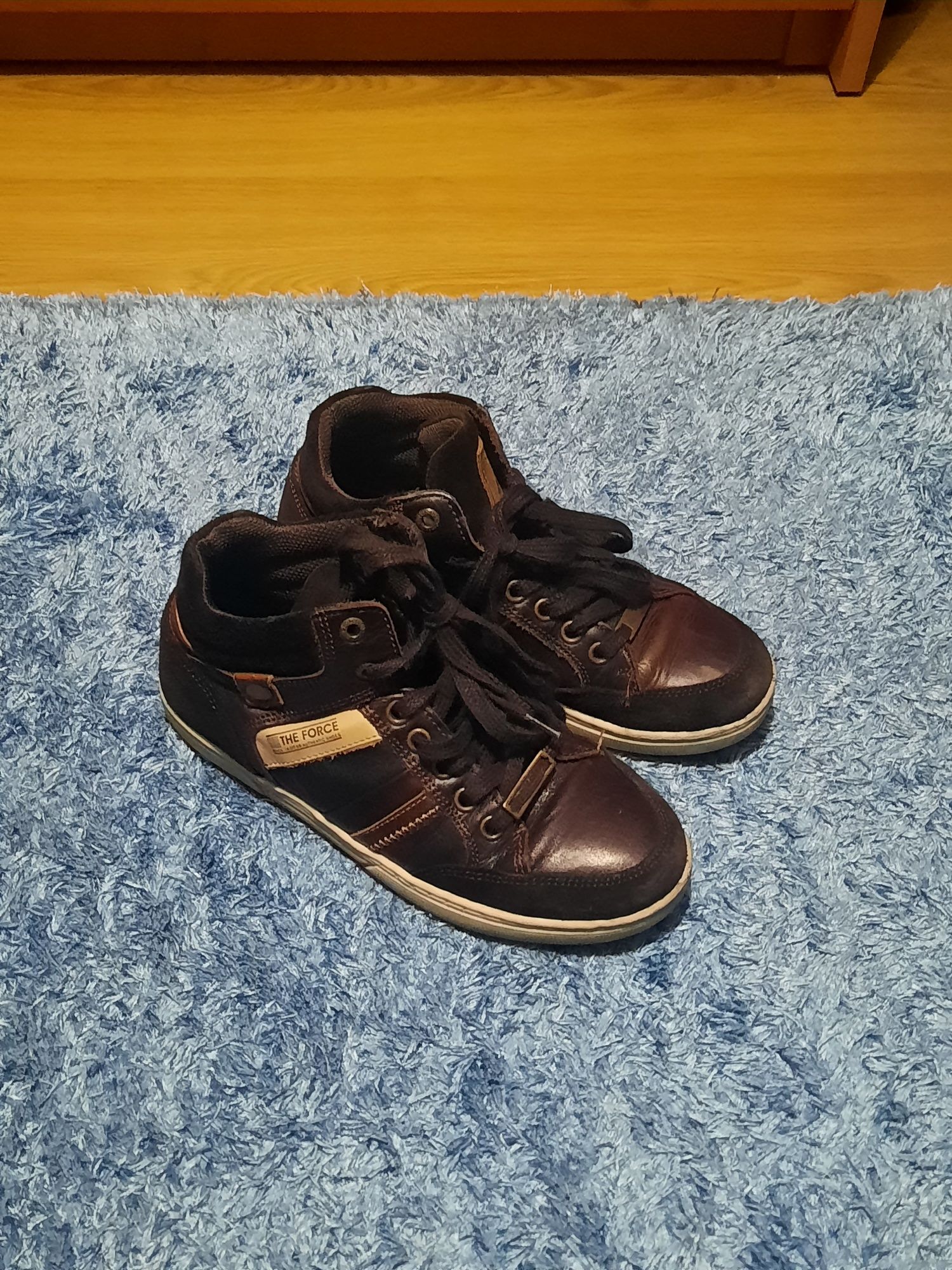 Botas castanhas 34