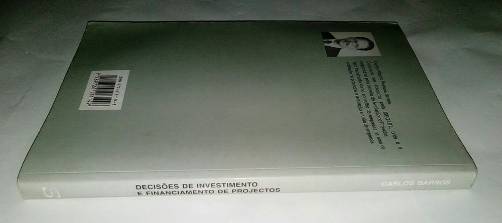 Lote de livros técnicos da área de economia, contabilidade, matemática